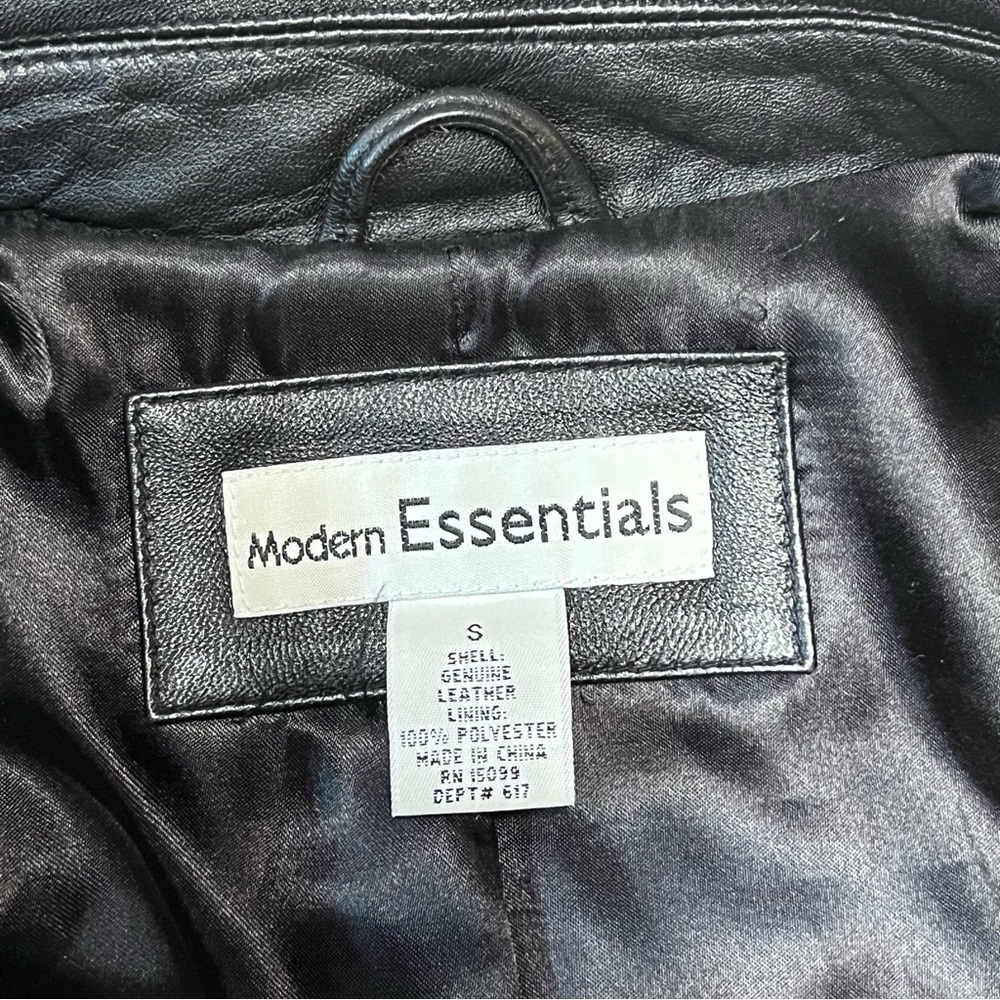 Women’s Modern Essentials leather jacket. - Picture 10 of 13